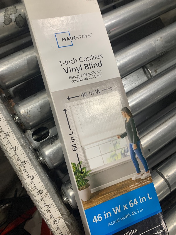 Photo 1 of 1 inch cordless blinds white 