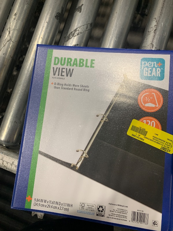 Photo 1 of 1/2" binder blue