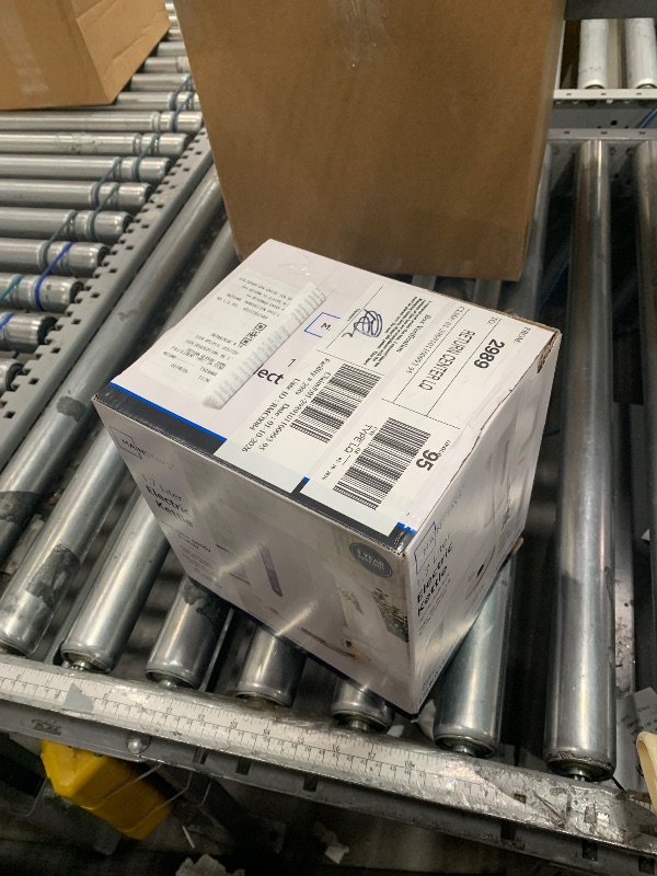 Photo 1 of 1.7 L electric kettle 