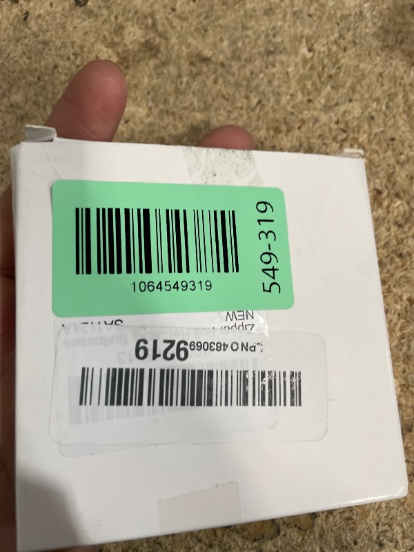 Photo 1 of 20 Pcs Zipper Clips Anti Theft, Small Carabiner Clip Zipper Pull Locks Backpack Accessories, Dual Opening Carabiner Anti Theft for Backpacks Traveling Camping Suitcases