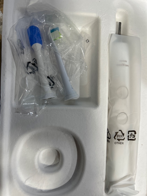 Photo 1 of (open package) Philips Sonicare DiamondClean Smart 9500 Electric Toothbrush, Sonic Toothbrush with App, Pressure Sensor, Brush Head Detection, 5 Brushing Modes and 3 Intensity Levels, Rosegold, Model HX9923/61