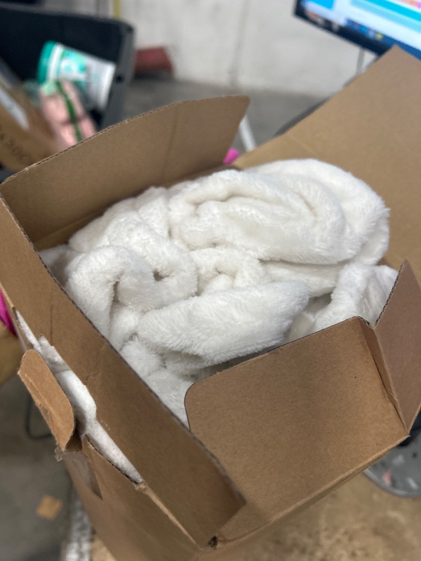 Photo 1 of (Used)Bedsure GentleSoft Fleece Blankets Queen Size White - Bed Blanket Soft Lightweight Plush Fuzzy Cozy Luxury Microfiber, 90x90 inches