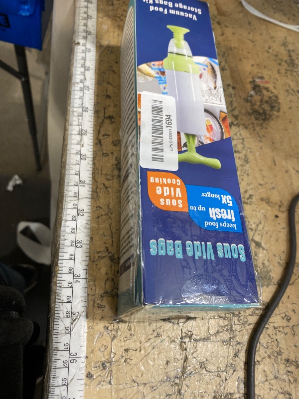 Photo 1 of *BAGS ONLY/ PUMP DOES NOT WORK* Sous Vide Bags 20pack Kit,Daarcin 3 Sizes Sous Vide Bag Kit with Pump-15 BPA Free Reusable Vacuum Sealer Bags-1 Hand Pump-2 Zipper Clips-2 Clamps for Food Storage and Sous Vide Cooking
