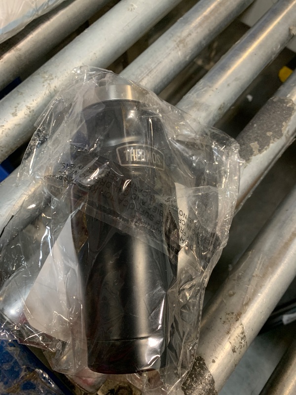 Photo 1 of *MINOR DAMAGE - USED*
THERMOS Stainless King Vacuum-Insulated Travel Mug with Handle - 16oz, Midnight Blue - Thermos Tumbler for Hot & Cold Drinks - Leak & Sweat-Proof Stainless Steel Coffee Mug with Lid for Commuting