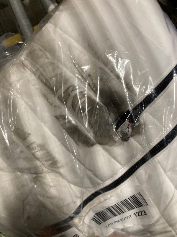 Photo 1 of ** dirty** Calvin Klein Men's Classic Packable Down Jacket, White, Large