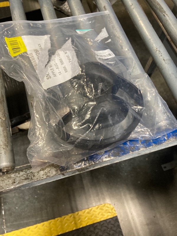 Photo 1 of ** SOLD AS IS, NO REFUND/RETURN** SEE COMMENTS!
Beats Studio Pro - Premium Wireless Over-Ear Headphones- Up to 40-Hour Battery Life, Active Noise Cancelling, USB-C Lossless Audio, Apple & Android Compatible - Black