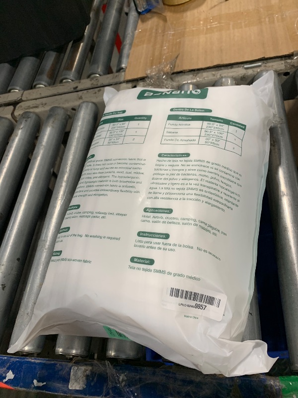 Photo 1 of (2 Pack) 4 PCS Disposable Bedding Set for Travel, Disposable Flat Sheet, Quilt Cover and Pillowcase, Universal Size Fits Twins, Full, Queen, King. for Hotel, Cruise, Travel, Spa