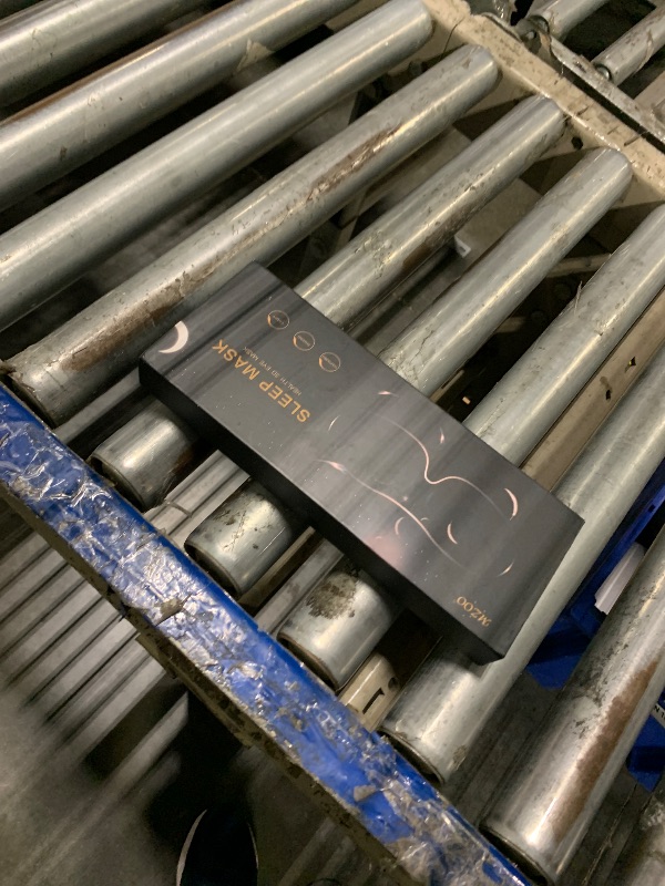 Photo 1 of *MINOR DAMAGE - USED*
MZOO Luxury Sleep Mask for Back, Side Sleeper, Complete Light Blocking Sleeping Eye Mask Night Blindfold, 3D Zero Pressure & Spacious for Lash Extensions, Breathable Soft Eye Cover Flight Nap Travel