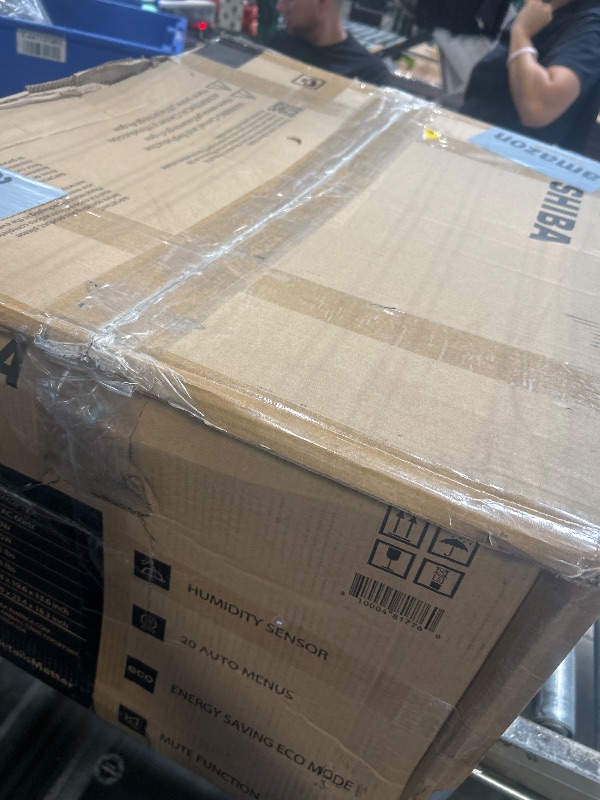 Photo 1 of ***FINAL SALE, VIEW NOTES*** Toshiba ML-EM62P(SS) Large Countertop Microwave with Smart Sensor, 6 Menus, Auto Defrost, ECO Mode, Mute Option & 16.5" Position Memory Turntable, 2.2 Cu Ft, 1200W, Stainless Steel