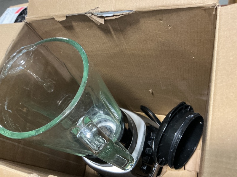 Photo 1 of **MISSING BLADE** BLACK+DECKER PowerCrush Multi-Function Blender with 6-Cup Glass Jar, 4 Speed Settings, Silver