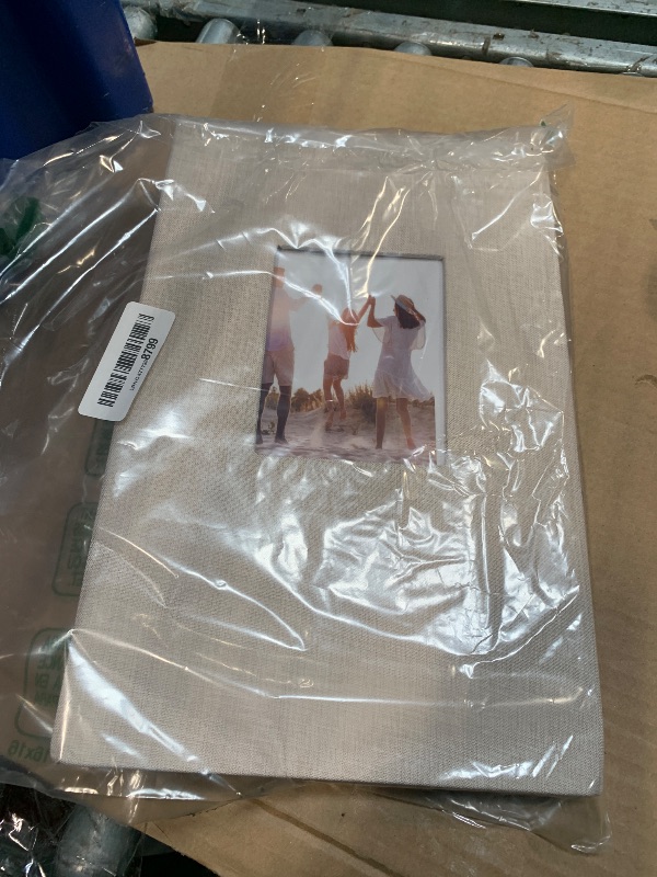 Photo 1 of *MINOR DAMAGE - USED*
Artmag Fabric Photo Album 4x6 300 Large Capacity for Family Wedding Anniversary Linen Album Holds 300 Horizontal Photos (300 Pockets, Beige)