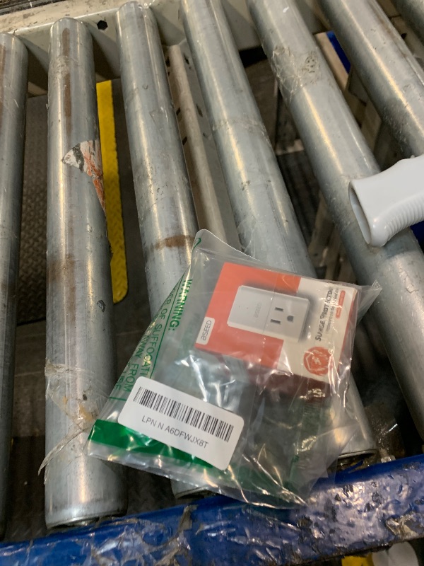 Photo 1 of [ETL Listed] BSEED 1875W Single Outlet Surge Protector, Mini Surge Protector for Refrigerators, PC, TV, Xbox Series X, PS5 and Home Appliances, Voltage Protector with LED Indicators,15A, 1 Pack