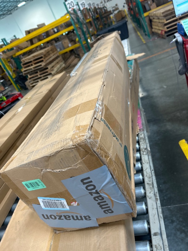 Photo 1 of ****FACTORY SEALED****Zinus 8 Inch Green Tea Essential Memory Foam Mattress [New Version], Queen, Fiberglass Free, Medium Feel, Breathable Airflow Memory Foam, Certified Safe Foams & Fabric, Mattress in A Box