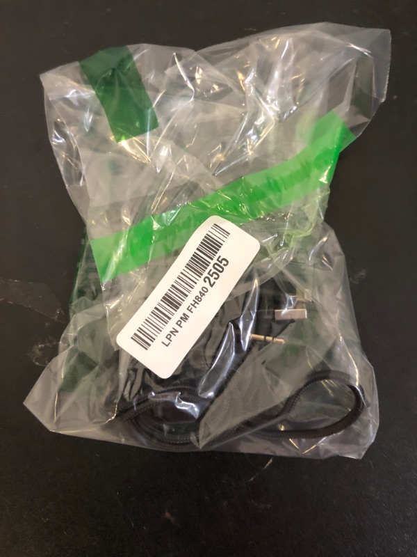 Photo 1 of [Apple MFi Certified] Charging Audio Cable for iPhone,2 in 1 Lightning to 3.5mm Nylon Braided Aux Cord Works with Car Stereo Speaker Headphone Car Charger Compatible with iPhone14/13/12/11/XS/XR/8/7