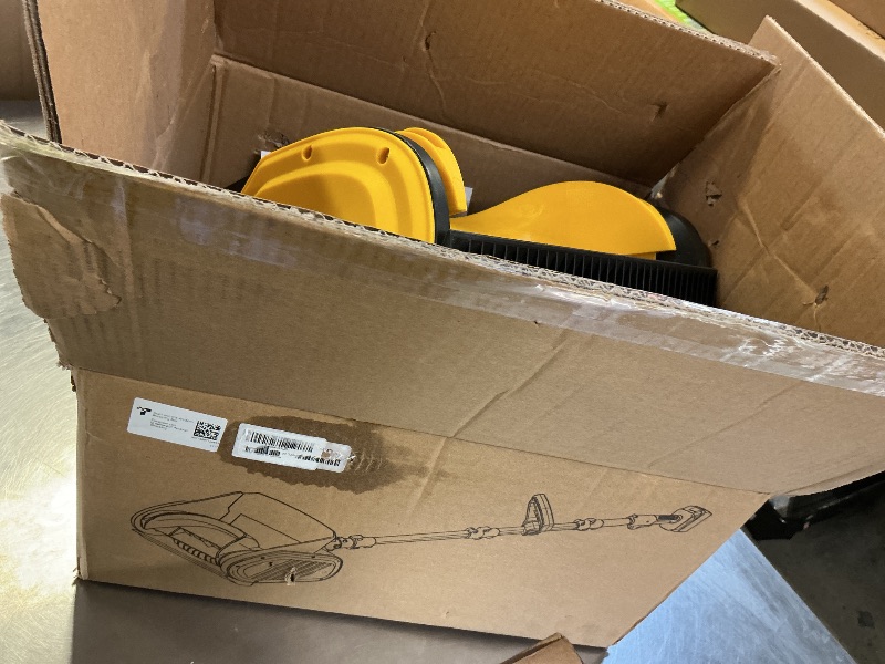 Photo 1 of *READ CLERK NOTES* Electric snow shoveler