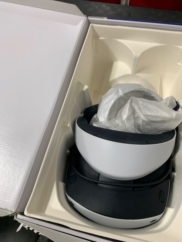 Photo 1 of PlayStation VR2 Horizon Call of The Mountain™ Bundle (PSVR2)