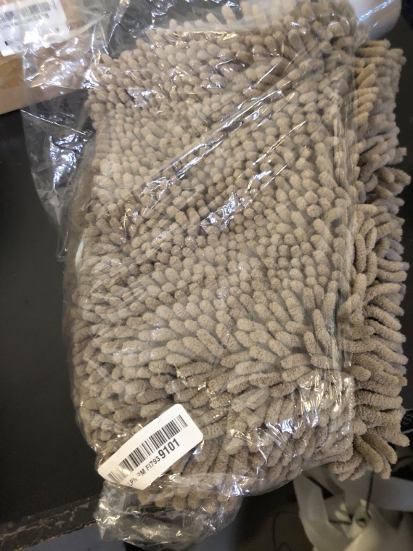 Photo 1 of *1 PIECE** BELADOR Plush Chenille Bath Rug - Quick Dry Bathmat with Rubber Backing, Absorbent and Washable for Bathroom