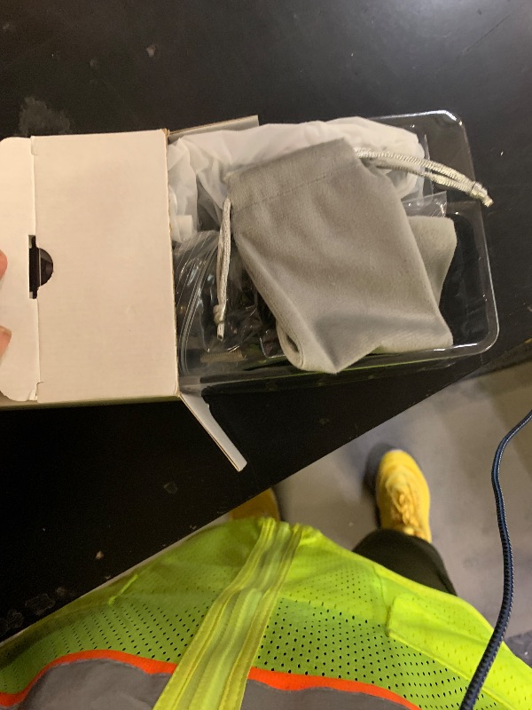 Photo 1 of YONDENE Body Camera 5K with External Microphone, Video & Audio Mini Vlog Camera with 270° Rotated Lens, Pocket Cam for Sport, Outdoor, Riding, Travel, 128GB Included