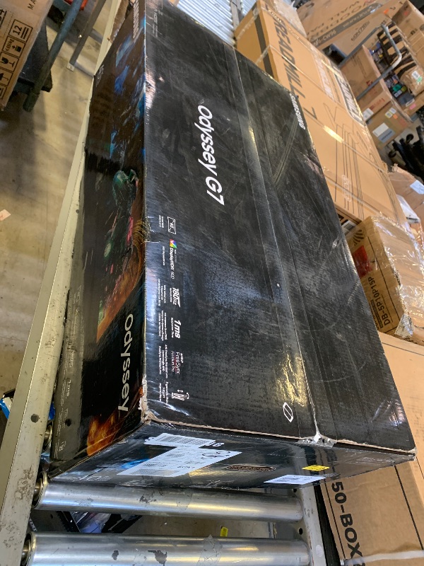 Photo 1 of SAMSUNG 40” Odyssey G7 (G75F) WUHD Resolution, 180Hz, Curved Gaming Monitor, 1ms Response Time (GtG), VESA DisplayHDR™ 600, AMD FreeSync™ Premium Pro, LS40FG75DENXZA, 2025