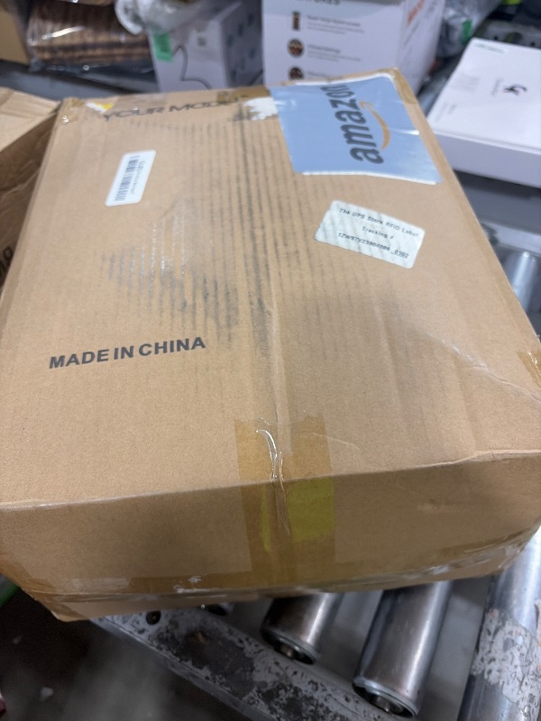 Photo 1 of YOUR MOON Pure Mulberry Silk Comforter Queen Size for All Season, Natural Long Strand Silk Fill Duvet, Luxury Mulberry Silk Bedding, Noiseless Smooth Jacquard Rayon Derived from Bamboo Shell(White)