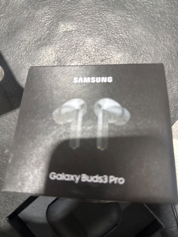 Photo 1 of Samsung Galaxy Buds 3 Pro AI True Wireless Bluetooth Earbuds, Noise Cancelling, Sound Optimization, Redesigned Comfort Fit, Silver [US Version, Amazon Exclusive, 2Yr Warranty]