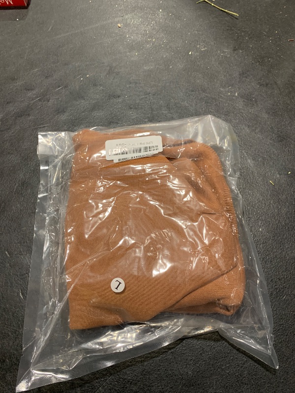 Photo 1 of 1 Pack Dog Hoodie Warm Hood Dog Sweater Cold Weather Small Dogs Sweatshirt Comfort Pet Clothes for Small Medium Dogs with Pockets Cats Chihuahua Clothes for Male Female Girl Boy Sporty Daily Wear