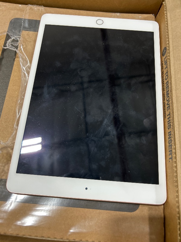 Photo 1 of Apple iPad (10.2-inch, Wi-Fi, 32GB) - Gold (Latest Model, 8th Generation) (Renewed)