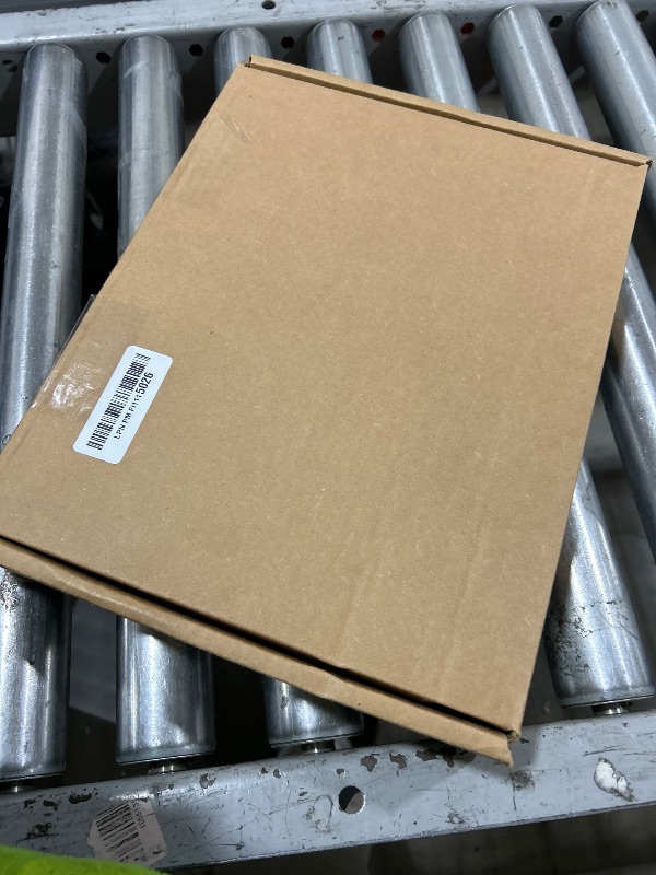 Photo 1 of Apple iPad (10.2-inch, Wi-Fi, 32GB) - Gold (Latest Model, 8th Generation) (Renewed)