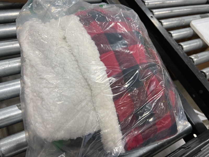 Photo 1 of 'Super Soft Plush Fleece with Sherpa Lining Red & Black Buffalo Plaid Throw Blanket 60''x 50''