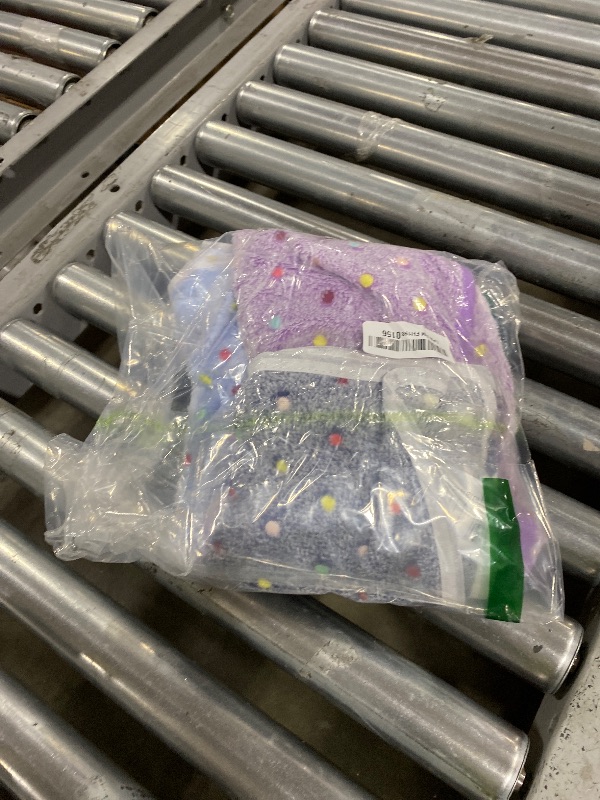 Photo 1 of 1 Pack 3 Blankets Super Soft Cute Dot Pattern Pet Blanket Flannel Throw for Dog Puppy Cat Blue/Purple/Grey Medium