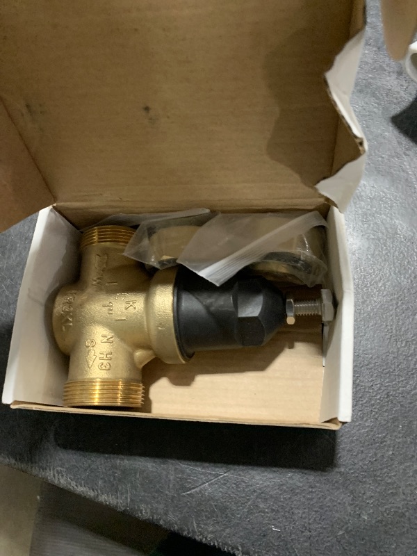 Photo 1 of 1" NR3XLDU Water Pressure Reducing Valve, Double Union FNPT Connection, for Home & Commercial Use