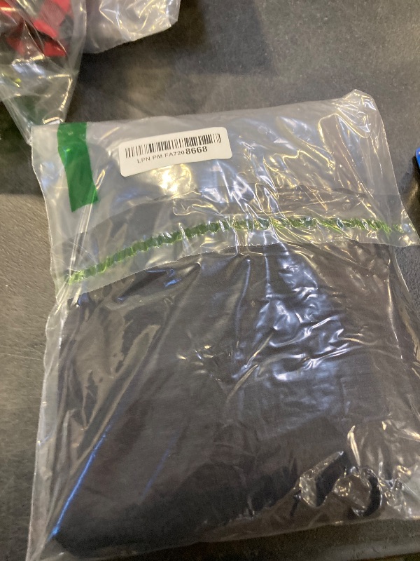 Photo 1 of Amazon Essentials Women's V-Neck Lightweight Cropped Relaxed-Fit Cardigan Sweater, Black, Large