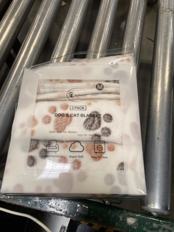 Photo 1 of 1 Pack 3 Puppy Dog Blankets Super Soft Warm Sleep Mat Fluffy Premium Fleece Pet Blanket Flannel Throw for Dog Puppy Cat - White Paw Print Medium(29"x20")