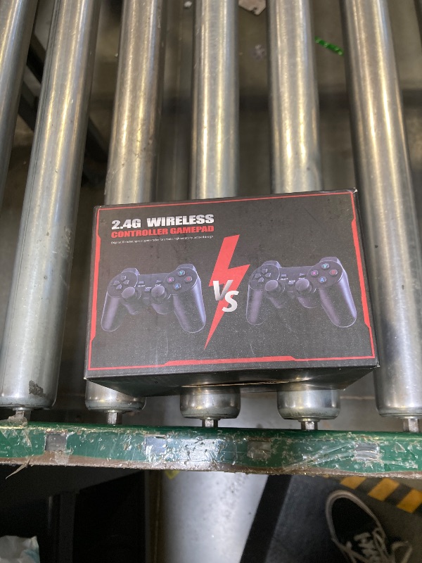 Photo 1 of 2.4G wireless controller gamepad 