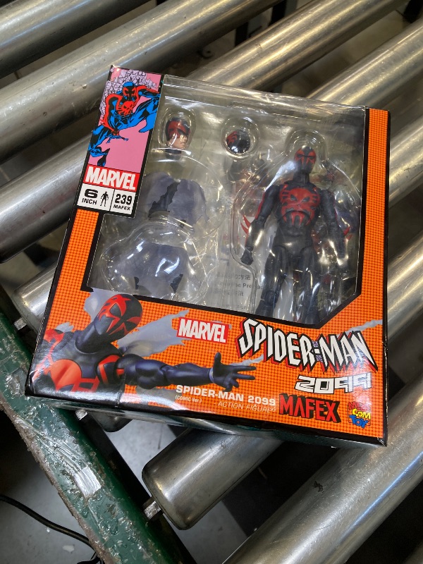 Photo 1 of MAFEX No. 239 SPIDER-MAN 2099 Spider-Man 2099 (COMIC Ver.) Total Height: Approx. 6.1 inches (155 mm), Non-scale, Painted Action Figure