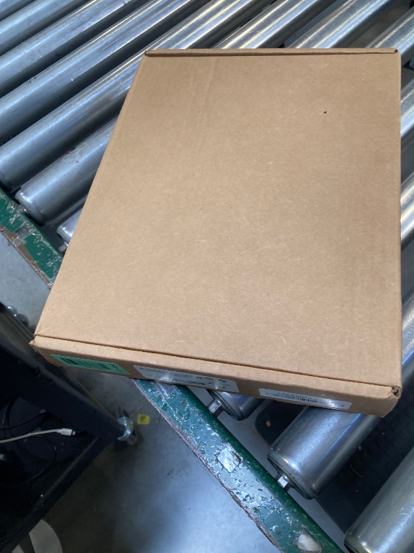 Photo 1 of Apple iPad (10.2-inch, Wi-Fi, 32GB) - Silver (Latest Model, 8th Generation) (Renewed)