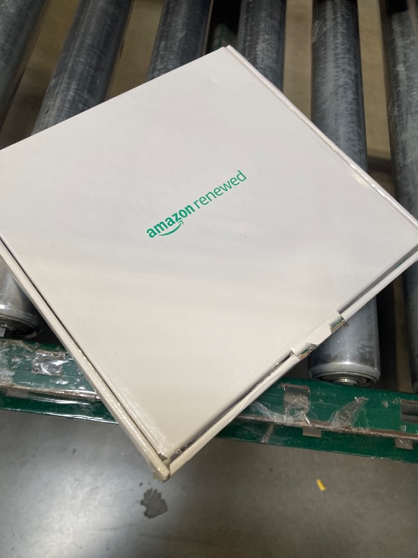 Photo 1 of Apple iPhone 16 Pro, US Version, 128GB, Black Titanium - Unlocked (Renewed Premium)