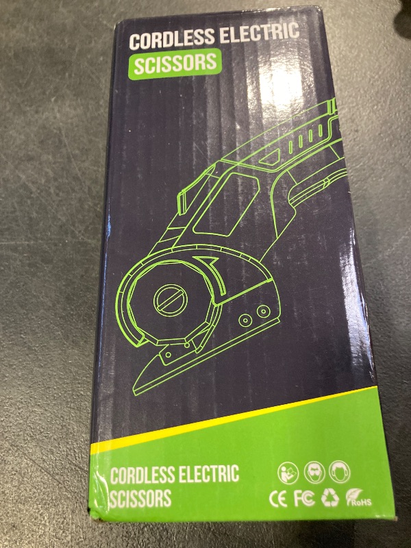 Photo 1 of 4V Rechargeable Rotary Cordless Electric Scissors ( purple ) part number?DDJD-gr0115-L119 color?purple model number?EC0601 size?Large unit count?3.0