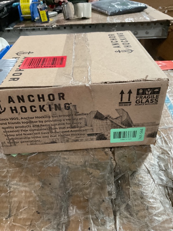 Photo 1 of ***MISSING PARTS***
Anchor Hocking 4-IN-1 PREP BOWLS. 6 Piece set (3 Bowls and 3 lids)