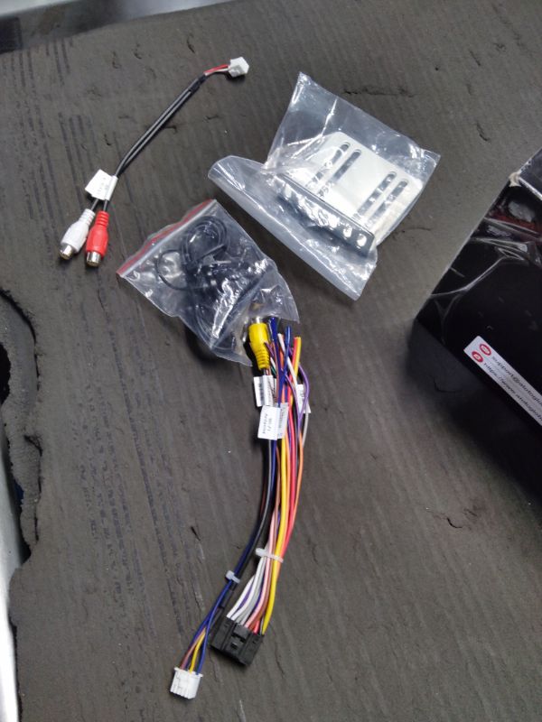 Photo 1 of ***missing cords***ATOTO A6PF Android Double-DIN Car Stereo, Wireless CarPlay, Wireless Android Auto, Mirrorlink, 7" Touchscreen in-Dash Navigation, GPS Tracker, WiFi/BT/USB Tethering, HD LRV, 2G+32G, A6G2A7PF