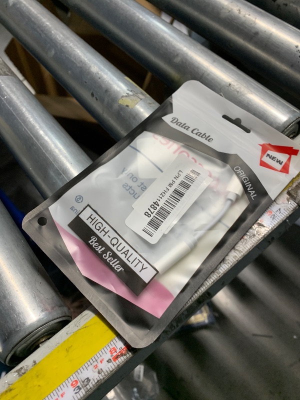 Photo 1 of [Apple MFi Certified] iPhone 3.5mm Headphone Jack Adapter,2 Pack for Apple Lightning to 3.5mm Earphones Jack Adapter Cord Dongle Aux Cable Converter Accessories Compatible with iPhone14 13 12 11/Xs/XR