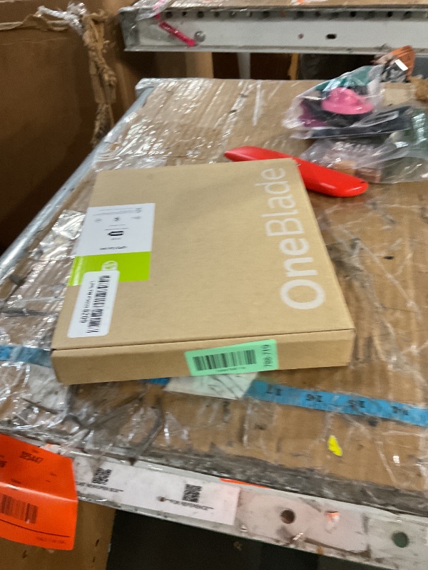 Photo 1 of ***MISSING PARTS***
Norelco Philips OneBlade 360 Hybrid Face, Electric Beard Trimmer and Shaver, with 360 Blade Technology, 1x 360 Blade for Face, 5in1 Adjustable Comb, Model QP2724/90