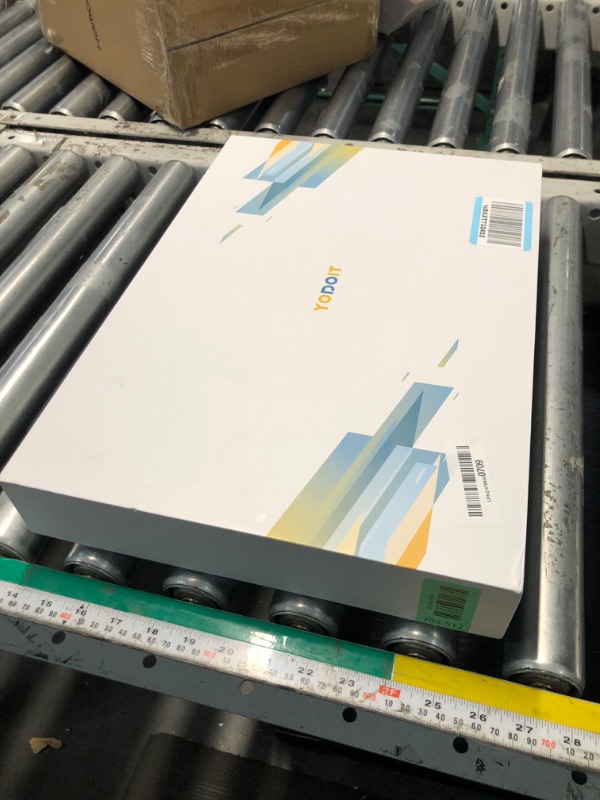 Photo 1 of *** MISSING POWER CORD*** Yodoit Portable Monitor for Laptop 100Hz 18.5" FHD 1080P Screen IPS Display with USB Type C Port and Speakers with Smart Cover Metal Compatible with PC, MacBook, Xbox (Black)