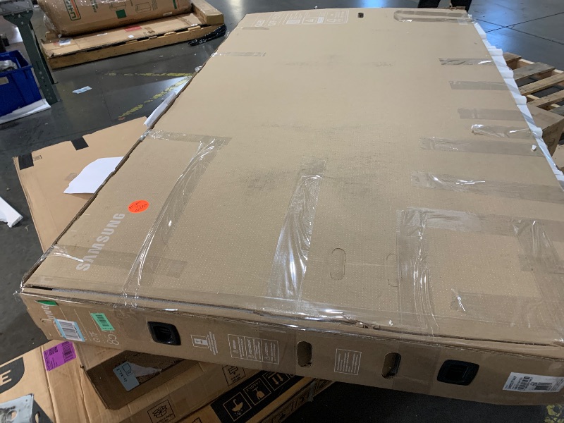 Photo 1 of Samsung 85-Inch Class QLED Q7F Series Samsung Vision AI Smart TV (2025 Model, 85Q7F) Quantum HDR, Object Tracking Sound Lite, Q4 AI Gen1 Processor, 4K upscaling, Gaming Hub, Alexa Built-in