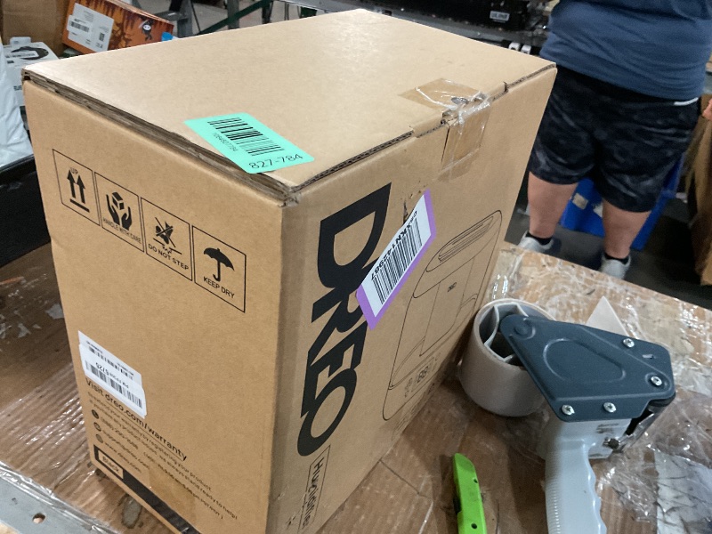 Photo 1 of ***DAMAGED - SEE NOTES/PICTURES*** Dreo Smart Humidifiers for Bedroom, Top Fill 4L Supersized Humidifier Large Room with 28 dB, 36H Runtime, Touch/APP/Voice Control, Nightlight, Cool Mist Humidifiers for Baby, Plants, Indoor, Black