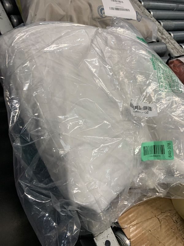 Photo 1 of ***(MISSING PIECES/ NOT A COMPLETE SET)***Hotel Sheets Direct 4 Piece Bed Sheet Set King Size, 100% Viscose Derived from Bamboo Sheets Set with 2 Pillowcases, Cooling & Breathable Luxury Bedding, Moisture-Wicking & Silky Soft Texture, White