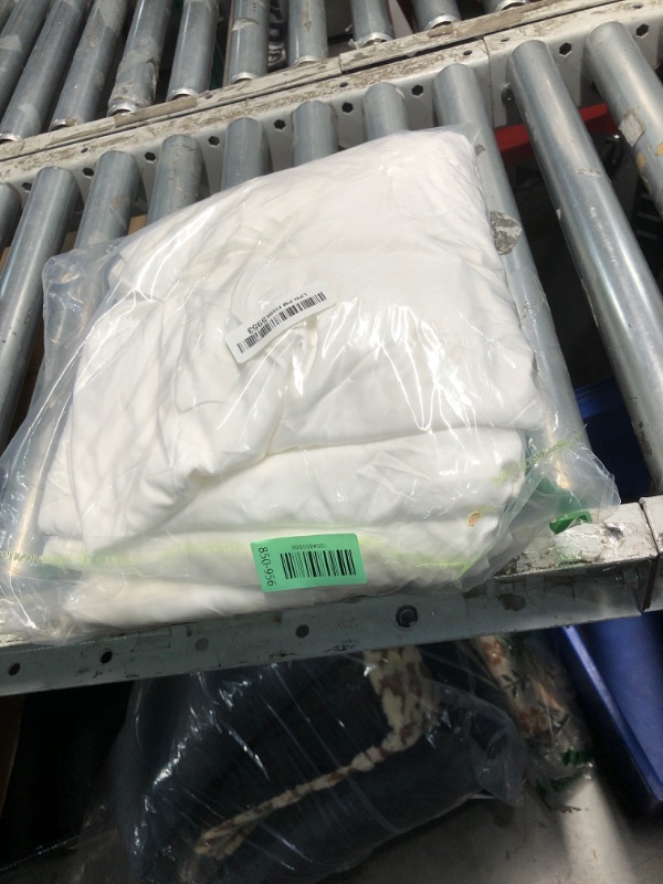 Photo 1 of ***(MISSING PILLOWCASES)***Extra Deep Pocket Queen Sheet Set - 4 Piece Breathable & Cooling Bed Sheets - Hotel Luxury Sheet Set - Ultra Soft, Wrinkle Free & Comfy - Easily Fits Extra Deep Mattresses - Deep Pocket White Sheets