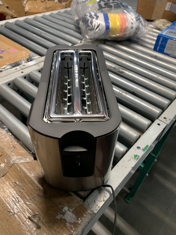 Photo 1 of ***(PARTS ONLY/MAJOR DAMAGE/ NON FUNCTIONAL)***Elite Gourmet ECT-3100 Long Slot 4 Slice Toaster, Reheat, 6 Toast Settings, Defrost, Cancel Functions, Built-in Warming Rack, Extra Wide Slots for Bagels & Waffles, Stainless Steel & Black