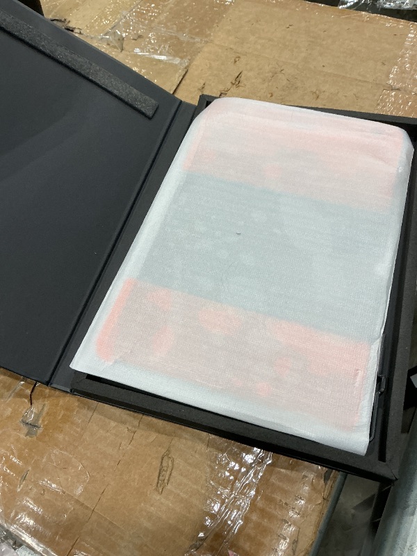 Photo 1 of ***MISSING ONE*** OMOTON 2 Pack Privacy Screen Protector for iPad Pro 11 inch M5 M4 (6th&5th Generation, 2025/2024), Anti-Spy Tempered Glass with Easy Installation Tray, Case Friendly, Compatible with Apple Pencil