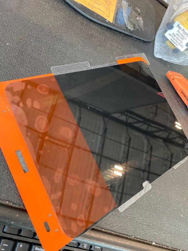 Photo 1 of ***MISSING ONE*** OMOTON 2 Pack Privacy Screen Protector for iPad Pro 11 inch M5 M4 (6th&5th Generation, 2025/2024), Anti-Spy Tempered Glass with Easy Installation Tray, Case Friendly, Compatible with Apple Pencil